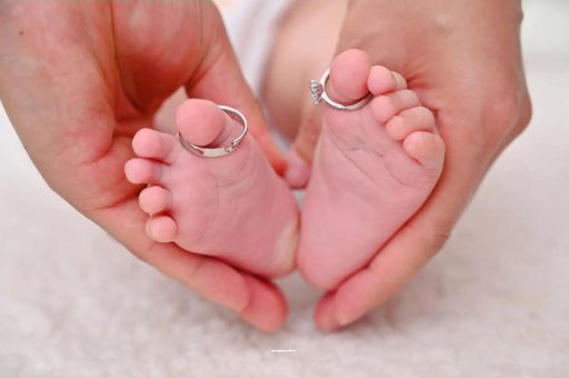巴音郭楞蒙古孕妇六个月肚子多大
